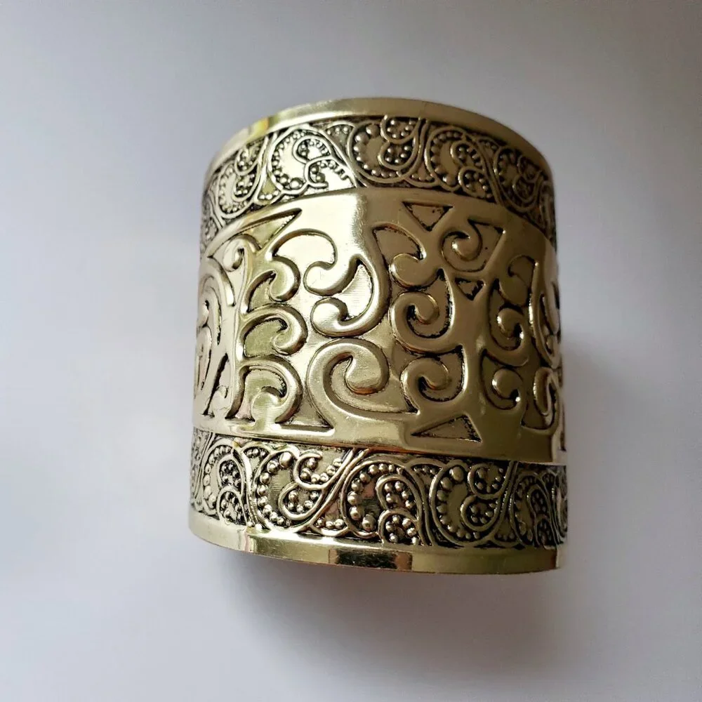 Estruscan Goddess Style Cuff Bangle Bracelet Rustic Gold tone & Black Textured - Picture 5 of 11